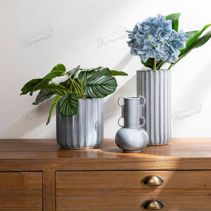 Entranceway / Side Table with Potted plants Featuring Minimalist Lines and a Wide-mouth Vase in Morandi Cream Color Palette.