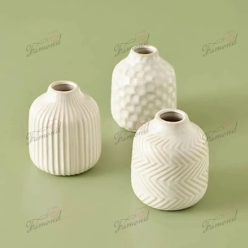 A Fresh Green Vase with a Bulging Semicircular Shape Short Mini Decor Vases for Dinning Table