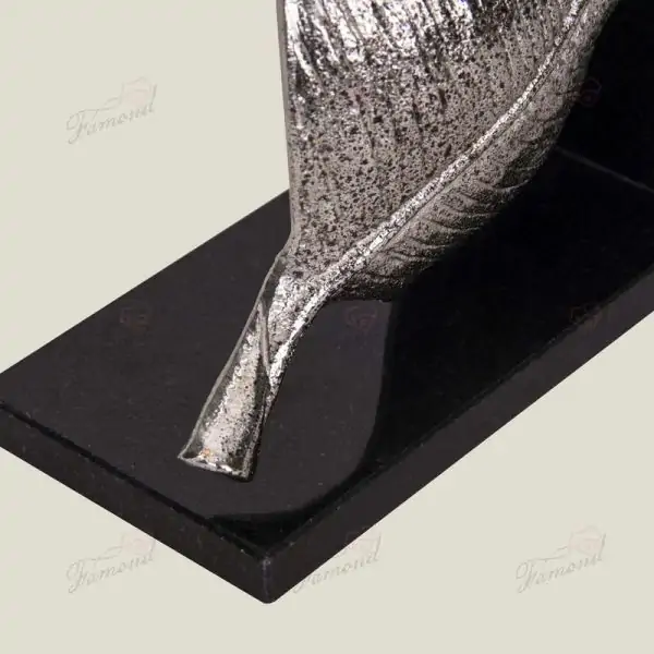 Elegant Silver Leaf Hand-Painted Resin Bookend ?C Stylish and Functional Desk Accessory for Home or Office