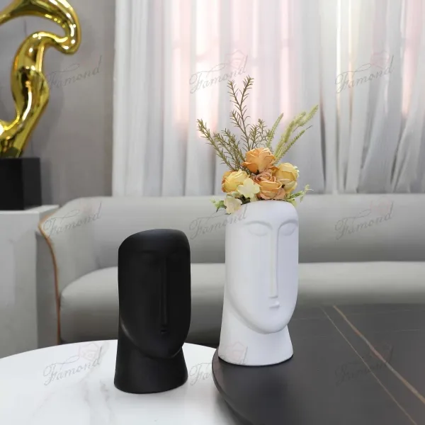 Elegant Black and White Minimalist Face Vase for Dried Flower Arrangements