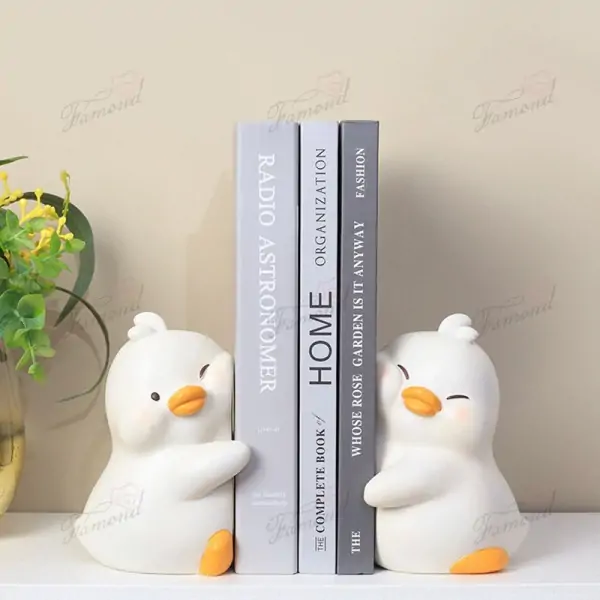 Handcrafted Painted Resin Cute Hugging Duck Bookends - Adorable Desk and Shelf Decor for Kids