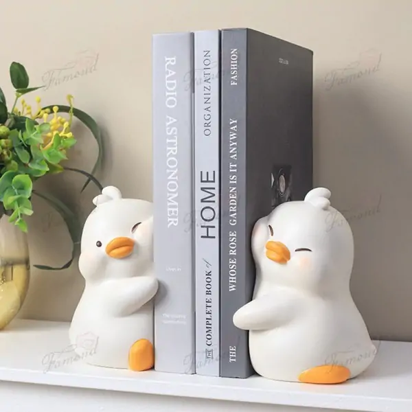 Handcrafted Painted Resin Cute Hugging Duck Bookends - Adorable Desk and Shelf Decor for Kids