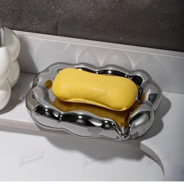 Cloud-Shaped Soap Dish with Drainage Slope Cute and Fresh Bathroom Accessory for Girls INS Style Decor