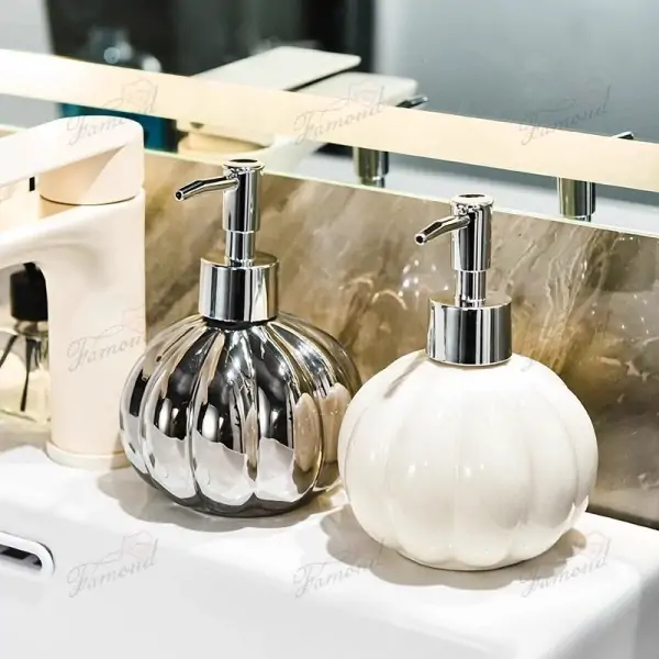 Pumpkin-Shaped Soap Dispenser - White Halloween and Everyday Design for Bathroom Decor